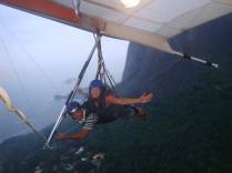 Voando de asa delta no Rio de Janeiro - RJ